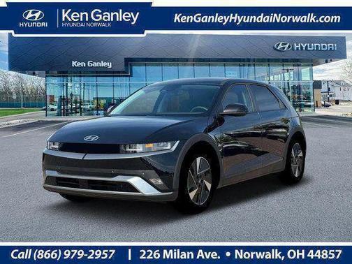 Abyss Black 2025 Hyundai IONIQ 5 SE