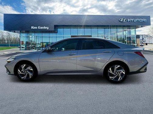 Fluid Metal 2025 Hyundai ELANTRA HEV SEL Sport