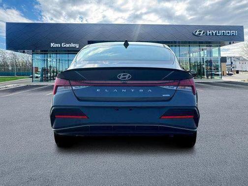 Ecotronic Gray 2025 Hyundai ELANTRA HEV SEL Sport