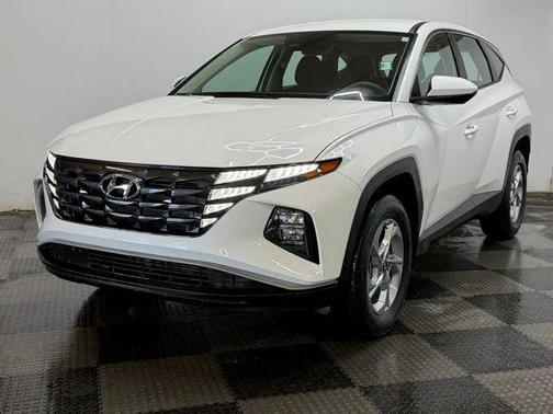 2023 Hyundai TUCSON SE