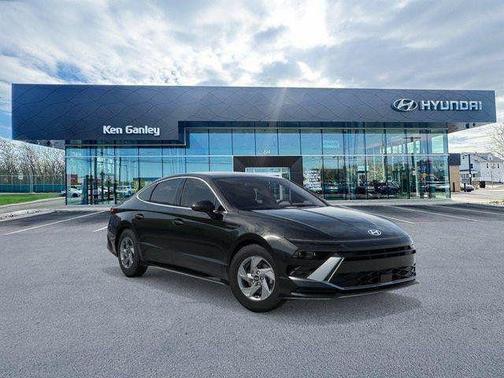 Abyss Black 2026 Hyundai SONATA SE