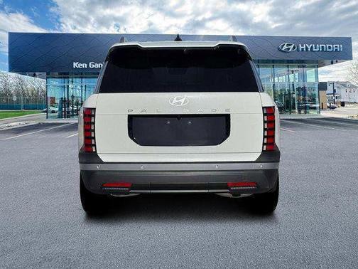 Creamy White Pearl 2026 Hyundai PALISADE SEL Premium