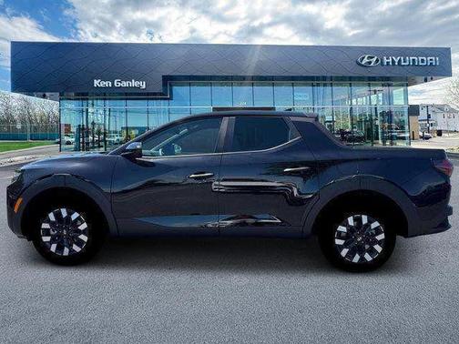 Phantom Black 2026 Hyundai SANTA CRUZ SE