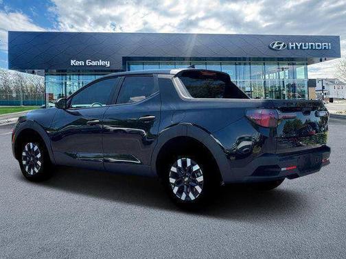 Phantom Black 2026 Hyundai SANTA CRUZ SE