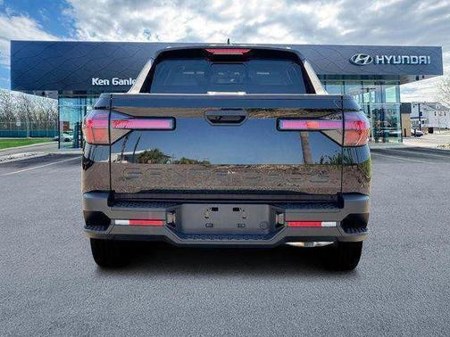 Phantom Black 2025 Hyundai SANTA CRUZ SEL Activity