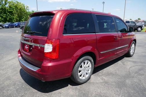 2015 Chrysler Town & Country Touring