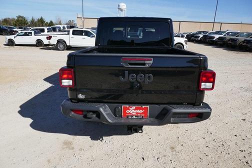 2026 Jeep Gladiator Sport