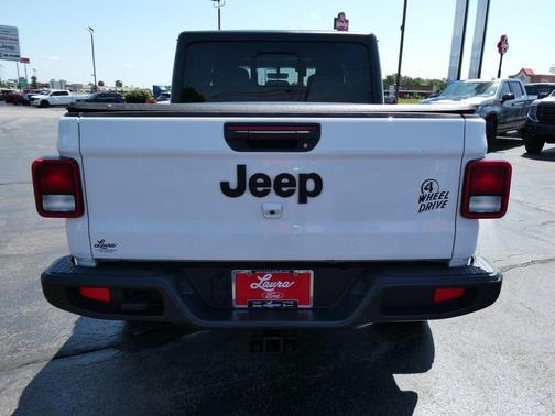 Bright White Clearcoat 2023 Jeep Gladiator Sport