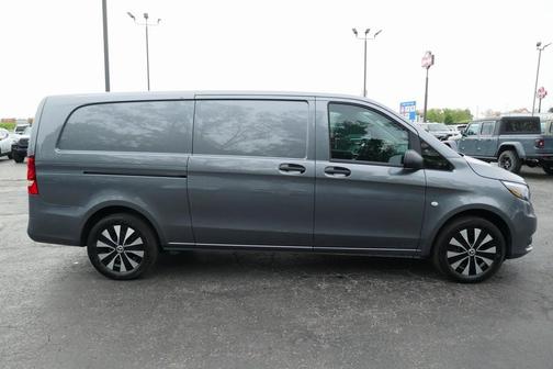 2023 Mercedes-Benz Metris Base