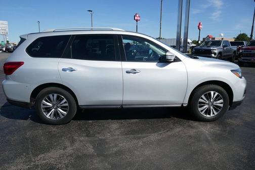 2019 Nissan Pathfinder SV
