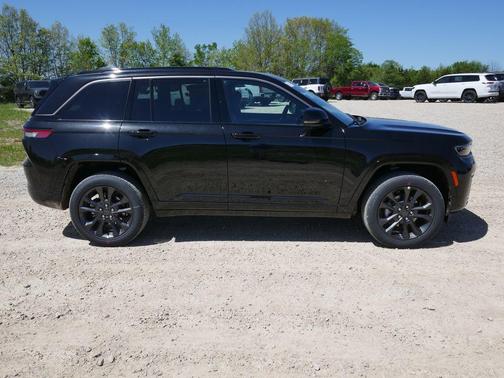 Diamond Black 2026 Jeep Grand Cherokee Limited
