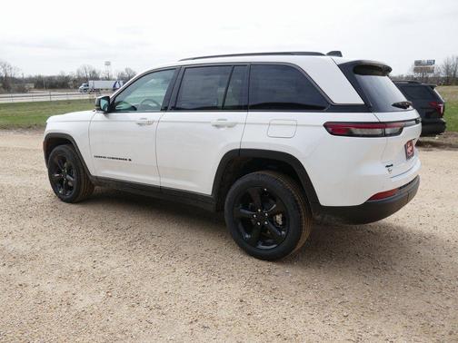 Bright White Clearcoat 2026 Jeep Grand Cherokee Limited