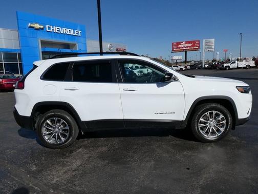 2022 Jeep Cherokee Latitude Lux