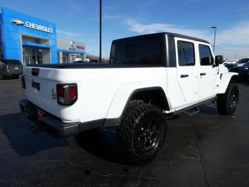 2023 Jeep Gladiator Sport