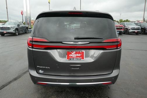 2021 Chrysler Pacifica Touring-L