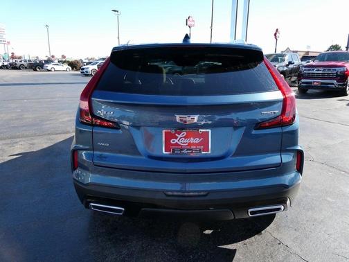 2025 Cadillac XT4 Premium Luxury