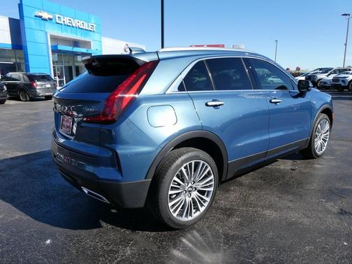 2025 Cadillac XT4 Premium Luxury