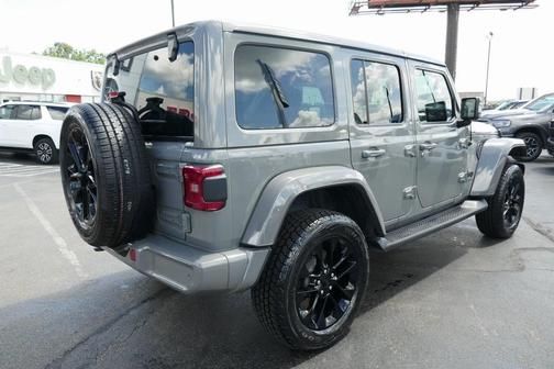 2022 Jeep Wrangler Unlimited Sahara High Altitude