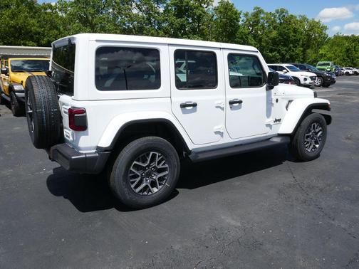 Bright White Clearcoat 2026 Jeep Wrangler Sahara