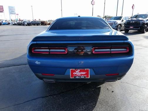 2022 Dodge Challenger SXT
