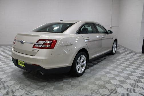 2017 Ford Taurus SEL