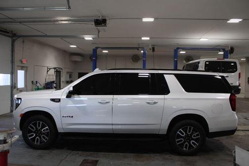 2024 GMC Yukon XL AT4