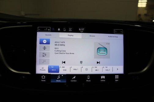 2024 Chrysler Pacifica Touring-L