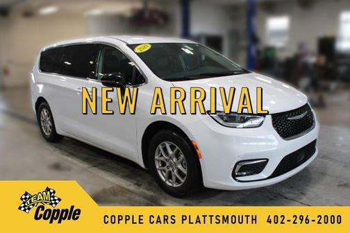 2024 Chrysler Pacifica Touring-L