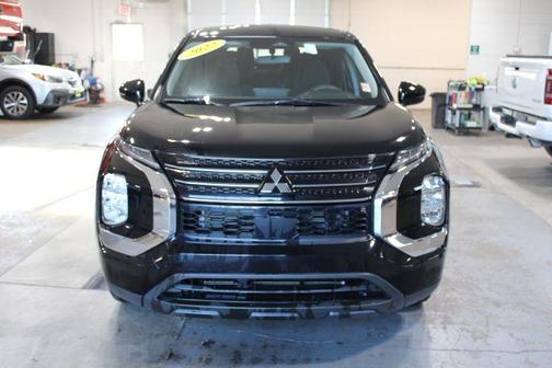 2022 Mitsubishi Outlander ES