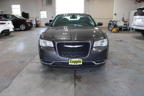 2015 Chrysler 300 Limited