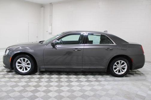 2015 Chrysler 300 Limited