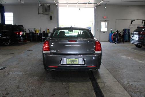 2015 Chrysler 300 Limited
