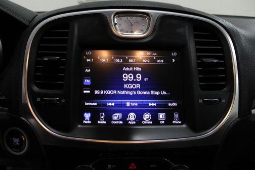 2015 Chrysler 300 Limited