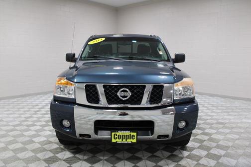 2014 Nissan Titan SV