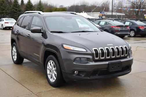 Granite Crystal Metallic Clearcoat 2014 Jeep Cherokee Latitude