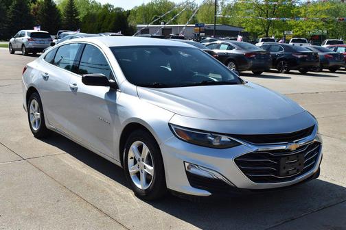 Silver Ice Metallic 2020 Chevrolet Malibu 1LS