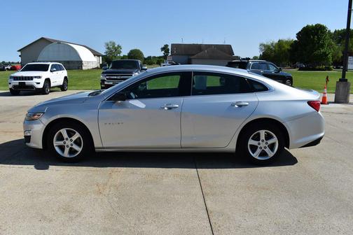 Silver Ice Metallic 2020 Chevrolet Malibu 1LS