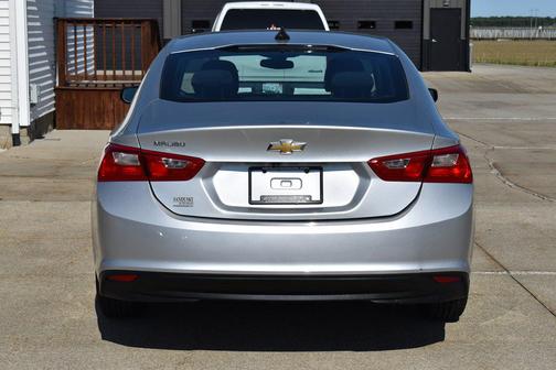 Silver Ice Metallic 2020 Chevrolet Malibu 1LS