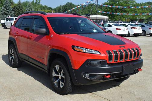 RED 2017 Jeep Cherokee Trailhawk