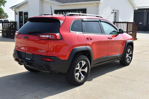 RED 2017 Jeep Cherokee Trailhawk