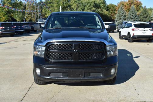 2019 RAM 1500 SLT