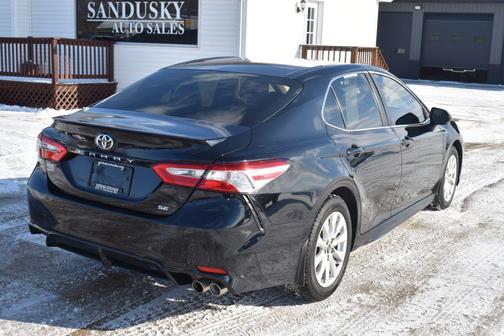2020 Toyota Camry SE