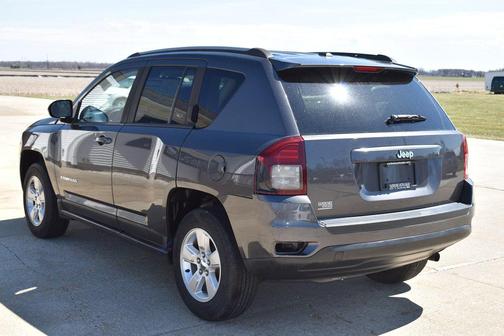 Granite Crystal Metallic Clearcoat 2017 Jeep Compass Sport