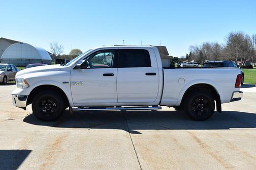 Bright White 2017 RAM 1500 SLT