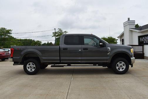 Magnetic Metallic 2017 Ford F-350 SUPER DUTY