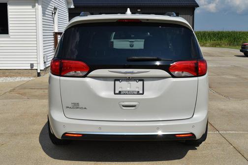 Luxury White Pearlcoat 2020 Chrysler Pacifica Touring-L Plus