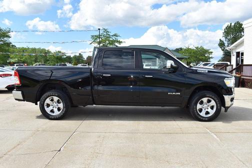 Diamond Black Crystal Pearl 2019 RAM 1500 Big Horn