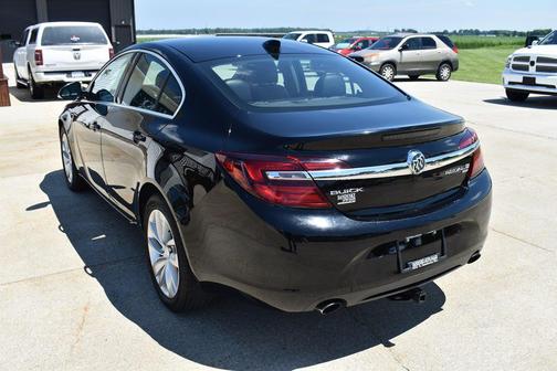 BLACK 2016 Buick Regal Turbo