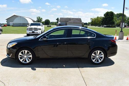 BLACK 2016 Buick Regal Turbo