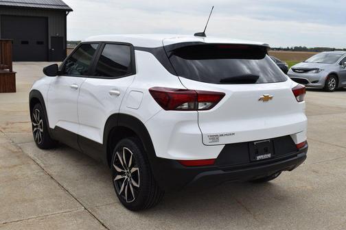 Summit White 2021 Chevrolet Trailblazer Base